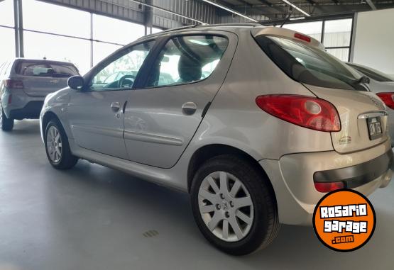 Autos - Peugeot 207 xt 2011 Nafta 155000Km - En Venta