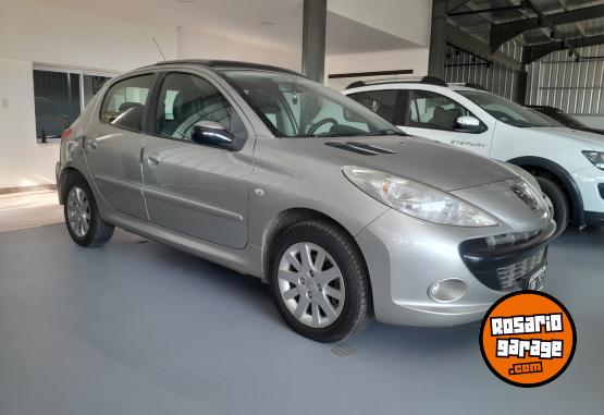 Autos - Peugeot 207 xt 2011 Nafta 155000Km - En Venta