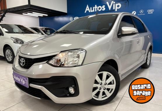 Autos - Toyota ETIOS XLS 2017 Nafta 77000Km - En Venta