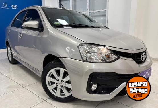 Autos - Toyota ETIOS XLS 2017 Nafta 77000Km - En Venta