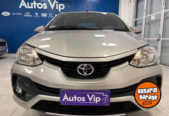 Autos - Toyota ETIOS XLS 2017 Nafta 77000Km - En Venta
