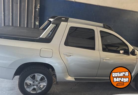 Autos - Renault Duster Oroch  Privilege 2020 GNC 82250Km - En Venta