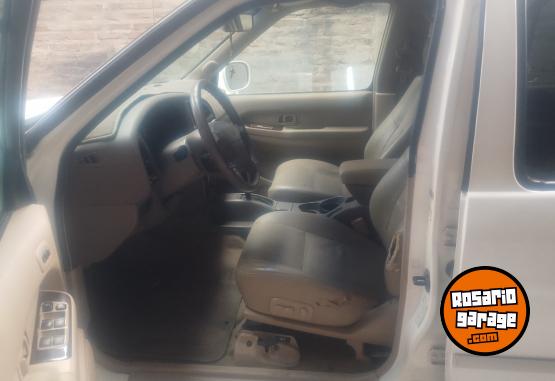 Camionetas - Nissan pathfinder 2002 Nafta 290000Km - En Venta