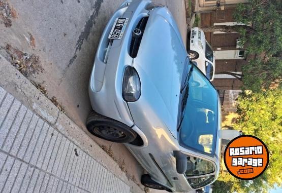 Autos - Chevrolet Corsa 2000 Nafta 297000Km - En Venta