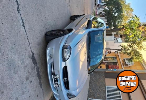 Autos - Chevrolet Corsa 2000 Nafta 297000Km - En Venta