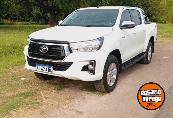 Camionetas - Toyota Hilux 2.8TDI SRV 4x4 2019 Diesel 83000Km - En Venta