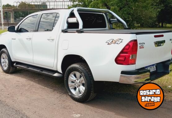 Camionetas - Toyota Hilux 2.8TDI SRV 4x4 2019 Diesel 83000Km - En Venta