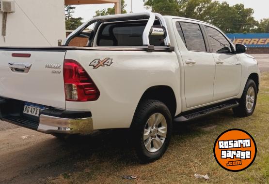 Camionetas - Toyota Hilux 2.8TDI SRV 4x4 2019 Diesel 83000Km - En Venta