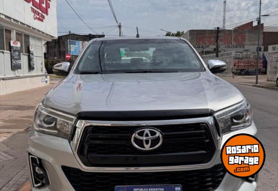 Camionetas - Toyota Toyota Hilux SRX 4x4 AT 2019 Diesel 200000Km - En Venta