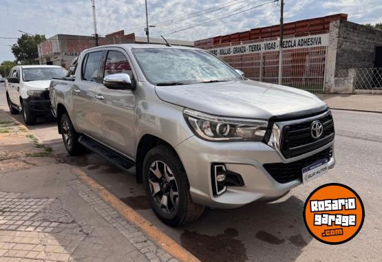 Camionetas - Toyota Toyota Hilux SRX 4x4 AT 2019 Diesel 200000Km - En Venta