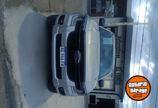 Camionetas - Ford RANGER BLAK 2024 Diesel 34000Km - En Venta