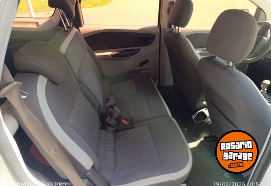 Autos - Chevrolet Spin 2014 Nafta 158000Km - En Venta