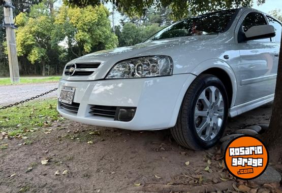 Autos - Chevrolet Astra GLS 2011 Nafta 195000Km - En Venta