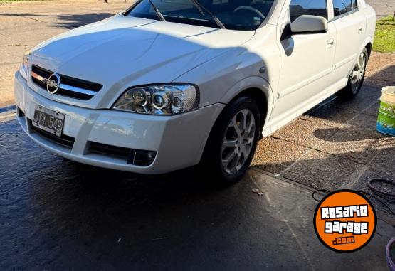 Autos - Chevrolet Astra GLS 2011 Nafta 195000Km - En Venta