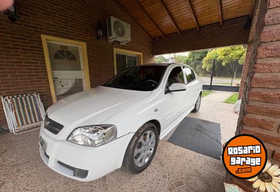 Autos - Chevrolet Astra GLS 2011 Nafta 195000Km - En Venta