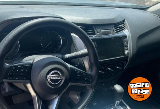 Camionetas - Nissan Frontier x gear 2023 Diesel 70000Km - En Venta