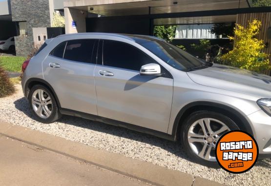 Autos - Mercedes Benz Gla 200 2017 Nafta 140000Km - En Venta