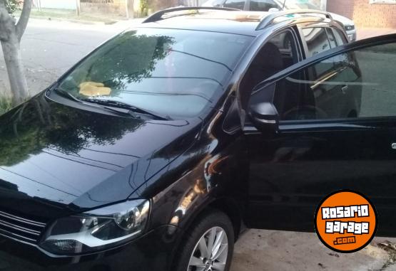 Autos - Volkswagen Suran 2011 Nafta 50000Km - En Venta