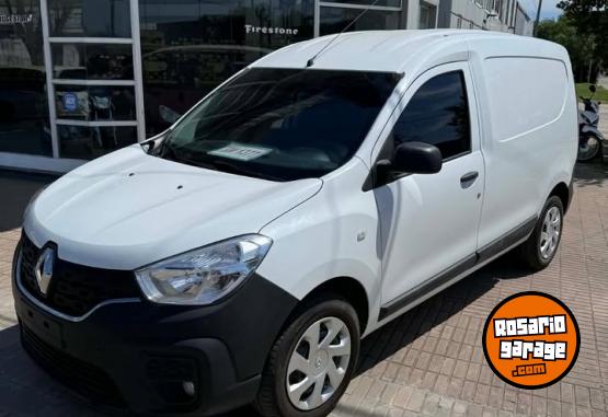 Utilitarios - Renault kangoo furgon 2025 Nafta 8200Km - En Venta
