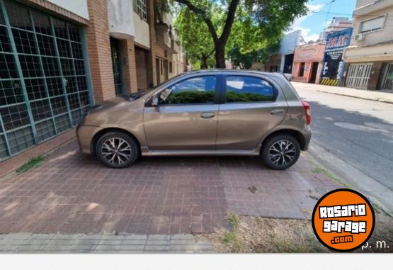 Autos - Toyota Xls1.5 etios 2020 Nafta 94000Km - En Venta