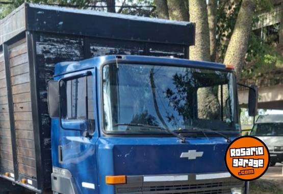 Camiones y Gr�as - VENDO CAMION MOD 97 - En Venta