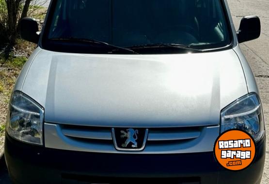 Utilitarios - Peugeot Partner Confort 1.6 HDI 2020 Diesel 53000Km - En Venta
