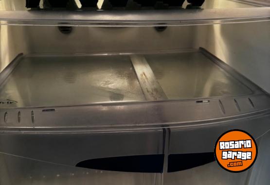 Hogar - VENDO HELADER CON FREEZER NO FROST, EXCELENTE FUNCIONAMIENTO!! - En Venta