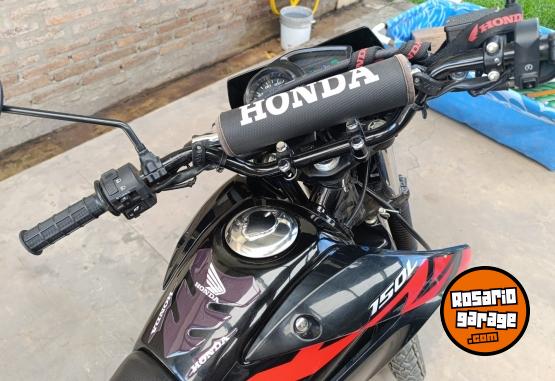 Motos - Honda XR 150 L 2024 Nafta 4400Km - En Venta