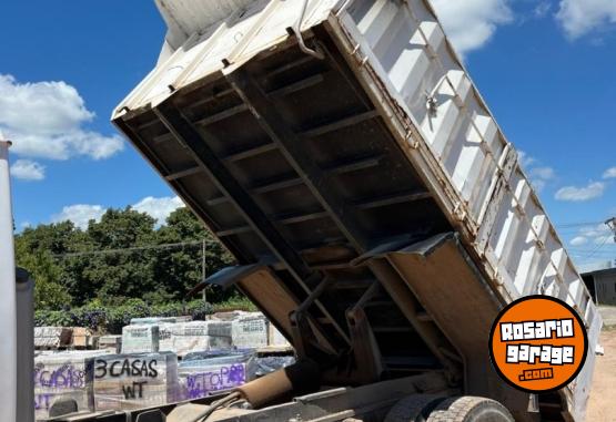 Camiones y Gr�as - Mercedes Benz 1114 - En Venta