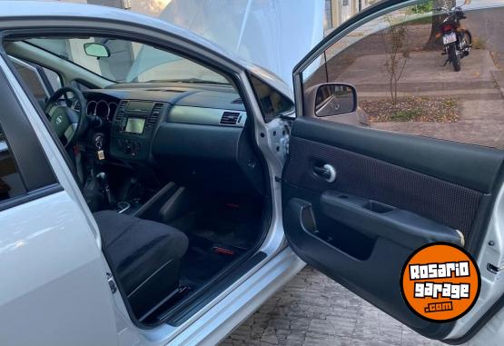 Autos - Nissan Tiida Acenta 2010 Nafta 195000Km - En Venta