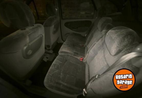 Autos - Renault Scenic tdi 1.9 2007 Diesel 215000Km - En Venta