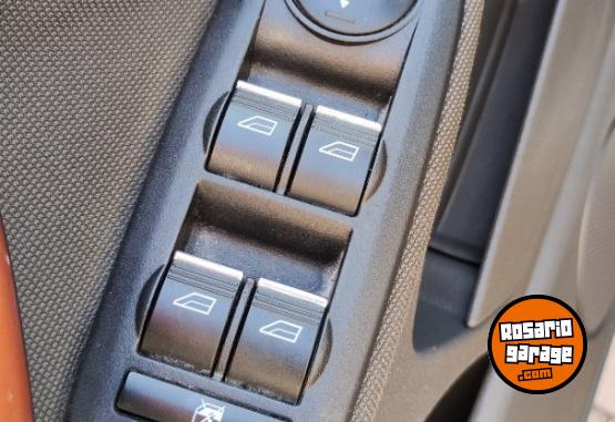 Autos - Ford KUGA 2011 Nafta 200000Km - En Venta