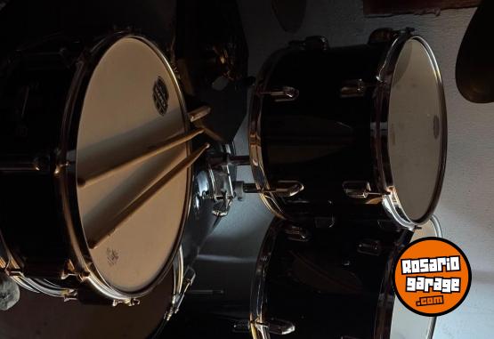Instrumentos Musicales - BATERIA MAPEX 5 CUERPOS - En Venta