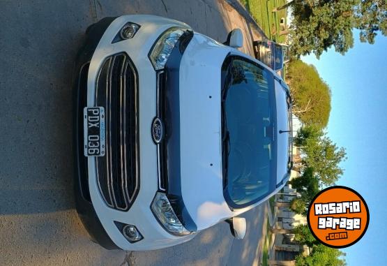 Camionetas - Ford Ecosport titanium 2.0 2015 Nafta 123000Km - En Venta
