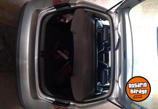 Autos - Volkswagen SURAN 2007 Nafta 150000Km - En Venta