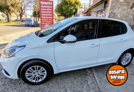 Autos - Peugeot 208 2017 Nafta 95000Km - En Venta