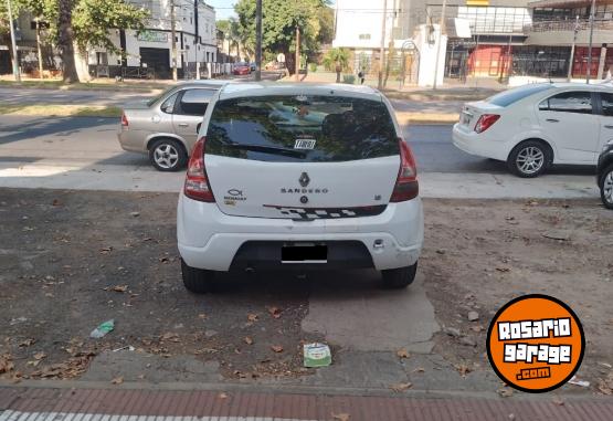 Autos - Renault sandero pack plus 1.6 V8 2012 GNC 202000Km - En Venta