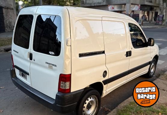Utilitarios - Peugeot Partner 1.4 2014 Nafta 145000Km - En Venta