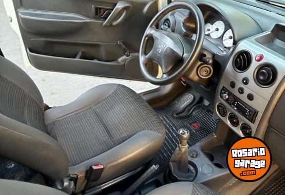 Utilitarios - Peugeot Partner 1.4 2014 Nafta 145000Km - En Venta