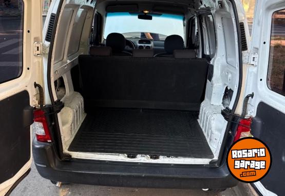 Utilitarios - Peugeot Partner 1.4 2014 Nafta 145000Km - En Venta