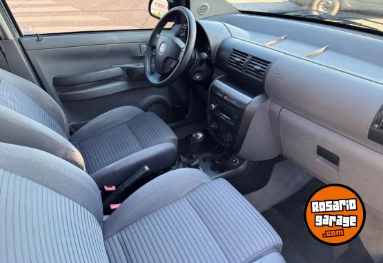 Autos - Volkswagen SURAN TRENDLINE 1.6 2010 Nafta 165000Km - En Venta