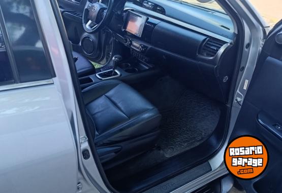 Camionetas - Toyota Hilux 2018 Diesel 153000Km - En Venta