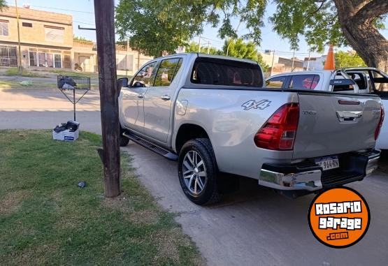 Camionetas - Toyota Hilux 2018 Diesel 153000Km - En Venta
