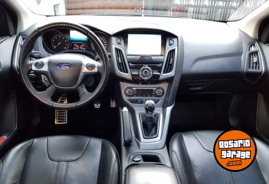 Autos - Ford FOCUS TITANIUM MT 2.0 5P 2013 Nafta 230000Km - En Venta