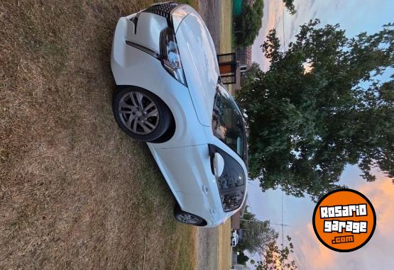 Autos - Peugeot 208 2021 Nafta 60000Km - En Venta