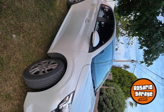 Autos - Peugeot 208 2021 Nafta 60000Km - En Venta