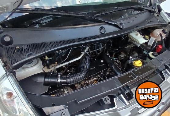 Utilitarios - Renault Master minibus NO sprinte 2014 Diesel 550000Km - En Venta