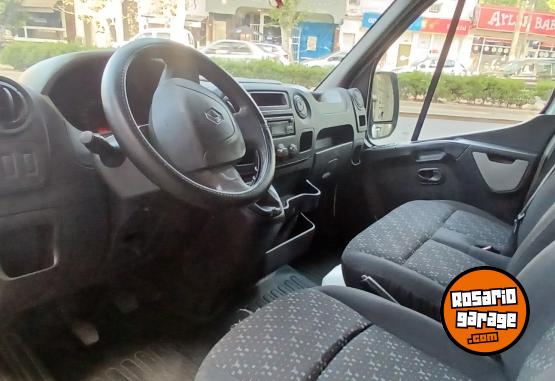 Utilitarios - Renault Master minibus NO sprinte 2014 Diesel 550000Km - En Venta