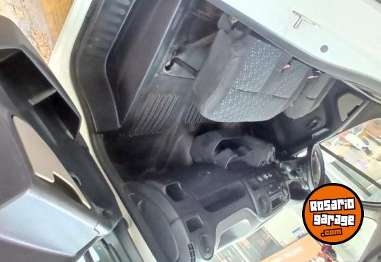 Utilitarios - Renault Master minibus NO sprinte 2014 Diesel 550000Km - En Venta