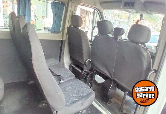 Utilitarios - Renault Master minibus NO sprinte 2014 Diesel 550000Km - En Venta
